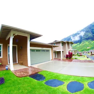 New 4 Bedroom With Ocean And Gorgeous Mountain Views In The Gated Community Of Mauna Olu Holiday home Waianae